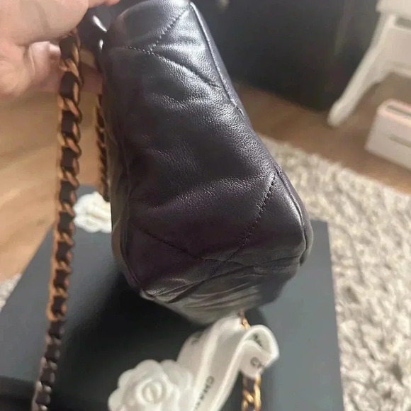 💕Chanel 19 SMALL💕 - Picture 7 of 14
